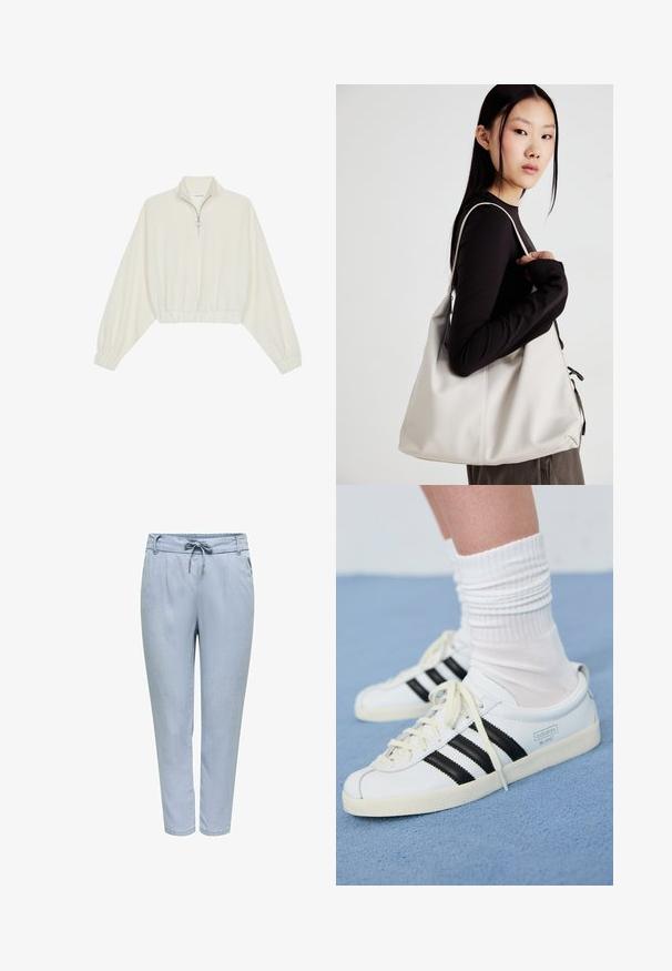 Kreptais pusītes džemperis krēmkrāsā, ar augstu apkakli, puszipa aizdari, elastīgu apakšmalu un aprocēm, ar gludu tekstūru un minimālistisku dizainu.; Gaišzilas šauras bikses, izgatavotas no gludas, vieglas auduma. Iezīmē elastīgu jostu ar auklu un sānu kabatām.; Baltas ādas sporta apavi ar melnām svītrām, krēmkrāsas zole un gaišām auklām. Valkāti ar baltām kordētām zeķēm, novietoti uz zila fona.; Bežs rokassoma, izgatavota no mīksta materiāla, ar brīvu dizainu, izšūtu apdari un divām plecu siksnām. Piemērota ikdienas lietošanai.