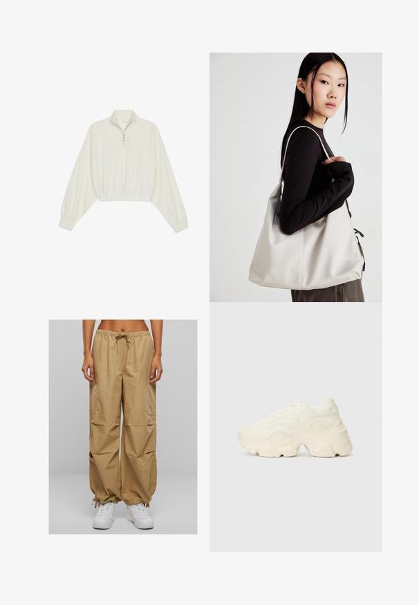 Geknipt pullover in crèmekleurige stof, met een hoge kraag, halve rits, elastische zoom en manchetten, met een soepele textuur en minimalistisch ontwerp.; Beige cargobroek met een elastische tailleband, trekkoord en zijzakken. Voorzien van gathered boorden en een lichte, gladde stof.; Chunky witte sneakers gemaakt van geperforeerd mesh en synthetische materialen, met een dikke zool en ingewikkelde patroon details aan de zijkanten.; Beige handtas gemaakt van zacht materiaal, met een slonzig ontwerp, gestikte details en twee schouderbanden. Geschikt voor dagelijks gebruik.