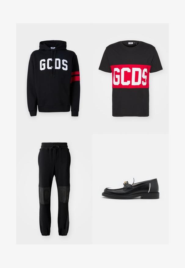 Svart sweatshirt i bomull med en vit "GCDS"-logotyp på framsidan och två röda ränder på vänster ärm. Justerbar dragsko i huvan.; GCDS BAND LOGO REGULAR - T-shirt med print - black; Svarta sweatpants med ribbad midja, dragsko och elastiska muddar. Har glänsande svarta paneler på låren med präglad text.; Svart läder loafer med rund tå, vita accenter och guldfärgad detalj på ovansidan. Har en texturerad lapp och staplad klack.