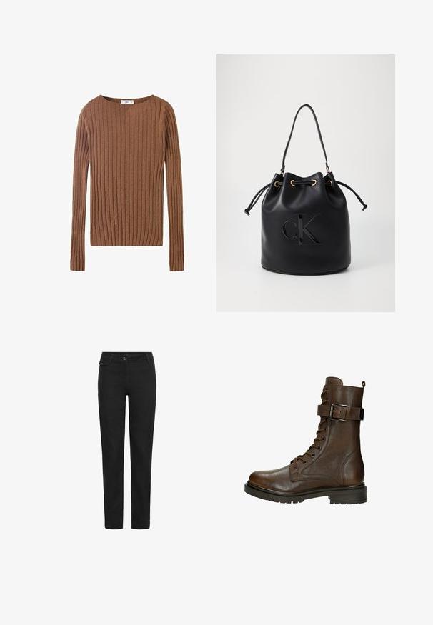 Brązowy prążkowany sweter z długim rękawem i okrągłym dekoltem, prezentujący teksturowany materiał, który podkreśla pionowe linie. Prosty i dopasowany fason.; Czarne spodnie proste z guzikowym zapięciem, szlufkami na pasek i małą kieszonką z klapką po prawej stronie w pobliżu pasa.; Brązowy skórzany botek za kostkę na sznurowanie z boczną klamrą, okrągłym noskiem, ruggedową podeszwą i detalami szycia, które dodają tekstury.; Czarna skórzana torba typu bucket z zaciąganym zamknięciem, z błyszczącym logo "CK" z przodu i złotymi akcentami.