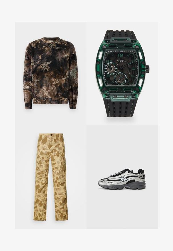 Brun kamuflasjemønstret hettegenser med rund hals, lange ermer og ribbede mansjetter, laget av myk, teksturert stoff.; Beige cargo bukser med et lysebrunt camouflage mønster, som har to sidelommer og en lige ben-design. Tekstureret stof med subtile striber.; Sølv- og svarte treningssko med mesh-overdel, polstret såle, snøring og sidebranding.; Guess klokke med rektangulær grønn plastkasse, svart teksturert gummistrekk, og flere visere med fete tall og aksenter.