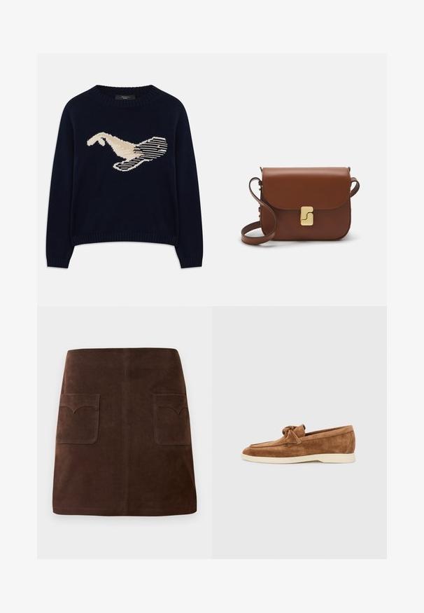 Tamno plavi pleteni pulover s kremastom grafikom ptice. Dizajn uključuje linearne uzorke te rebrasti dekolte i rukave.; Smeđa suknja od antilopa s klasičnim A-linijom, dva prednja džepa s zaobljenim poklopcima i suptilnim detaljima šivanja.; Smešasti šuštavi mokasini s čvorastim detaljem, niskim profilom i kontrastnom krem gumom.; Smeđa kožna torba s preklopom, zlatnim detaljima, remenom za nošenje preko ramena i glatkom teksturom. Kompaktni pravokutni oblik.