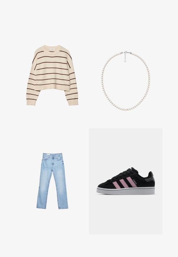 Krema pulover s rjavimi vodoravnimi črtami, s krožnim ovratnikom, skrajšanim robom in rebrastimi manšetami. Mehka pletenina.; Svetlo modri kavbojki s ravnim krojem, petimi žepi in vidnimi šivi. Srednje visok pas z klasik gumbom in zadrgo.; Črne semšaste superge s roza trojnim črtastim dizajnom, sivo gumo podplat in teksturiran jezik. Imajo blagovno znamko na strani in peti.; Nasvetna ogrlica iz sladkovodnih biserov s enotnimi okroglimi belimi biseri, zaključena z srebrno zaponko in podaljšanim verižnim členom za nastavljivo dolžino.