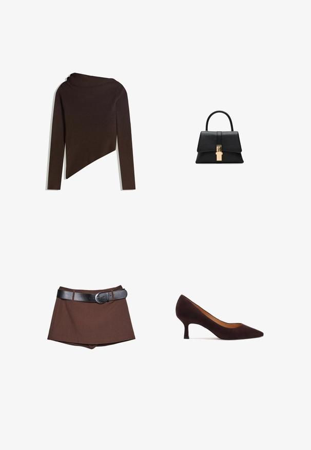 Dunkelbrauner gerippter Strickpullover mit langen Ärmeln, asymmetrischem Saum und weitem umgeschlagenem Rollkragen.; Braune Shorts mit strukturierter Silhouette, ausgestattet mit einem schwarzen Leder-Gürtel und silberner Schnalle, aus strukturiertem Stoff gefertigt.; Braune Wildleder-Pumps mit spitzem Zeh und einem mittelhohen Stiletto-Absatz. Geschmeidige Textur, minimalistisches Design und ein leichter Ausschnitt an den Seiten.; Schwarze strukturierte Handtasche mit glatter Textur, einem einzelnen oberen Griff und einem goldfarbenen Verschlussdetail an der Vorderseite. Minimalistisches Design.