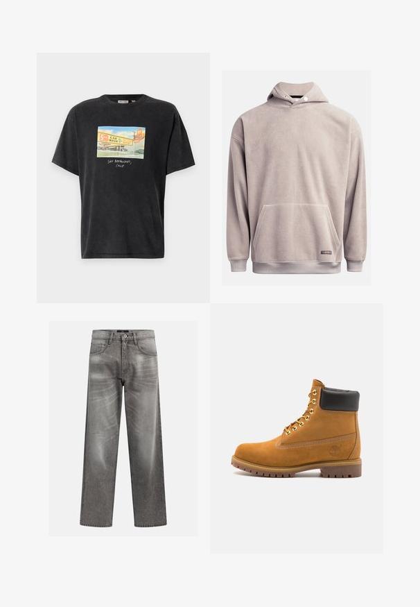 Fleece-Pullover-Hoodie in Hellgrau, mit einer Vorderstasche, geripptem Saum und verstellbarem Kordelzug an der Kapuze. Weicher Stoff mit minimalen Details.; Schwarzes T-Shirt mit kurzen Ärmeln aus Baumwolle, das einen bunten Grafikdruck zeigt, der eine Autowäsche darstellt, mit dem Text "SAN BERNARDINO, CALIF."; Graue Denim-Jeans mit losem Schnitt, versehen mit Abnutzungs- und Verwaschungsdetails, klassischem Fünf-Taschen-Design und Knopfverschluss.; Beige Wildleder-Ankle-Boot mit schwarzem gepolstertem Kragen, goldenen Metallösen, weißen Nähdetalben und einer robusten Gummisohle mit ausgeprägtem Profil.