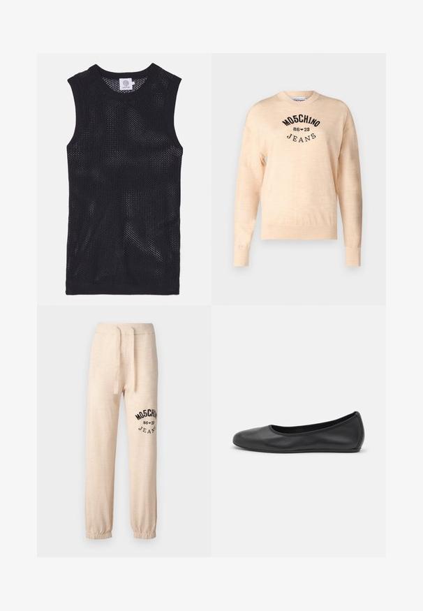 Lys beige sweater lavet af en blød strik, med rund halsudskæring, lange ærmer, og et sort broderet logo med teksten "Moschino Jeans."; Sort ærmeløs jersey-top fremstillet af mesh-stof, med rund halsudskæring og ribbede kanter, med et let og åndbart design.; Beige sweatpants med elastiske manchetter og talje. Har et sort trykt logo "MOSCHINO 86 ❤ 23 JEANS" på venstre lår. Blød tekstur.; Sort læderballetsko med rund tå, glat tekstur, minimal syning og et fleksibelt såldesign.