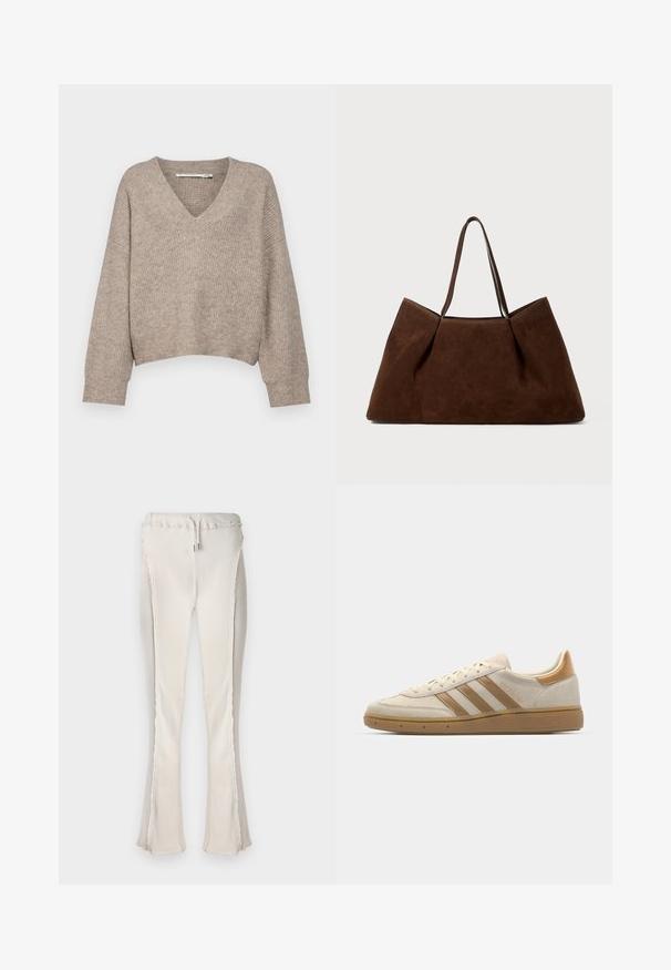 Beige gestrickter Pullover mit V-Ausschnitt und cropped Design. Verfügt über lockere Ärmel und ein strukturiertes Muster im gesamten Oberteil.; Helle beige Schlaghosen mit gerippter Textur, die einen Kordelzugbund und rohe Kanten entlang der Seitennähte und des Saums aufweisen.; Beige Wildledersneaker mit hellbraunen Akzenten. Verfügt über drei braune Streifen, eine strukturierte Gummisohle und ein rundes Zehendesign.; Braune Wildleder-Shopper-Tasche mit zwei Schulterriemen, großzügiger rechteckiger Form und minimalistischem Design. Weiche Textur mit glatter Oberfläche.
