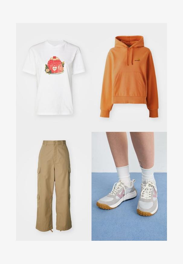 Oranžinė medvilninė striukė su priekinia kišene, suplotos rankovės ir apatinio krašto apdaila, reguliuojama kapisono virvė ir siuvinėta logotipo detalė ant krūtinės.; Balta medvilninė marškinėliai su spalvinga deserto iliustracija su vyšnia ant viršaus ir gėlių akcentais, sutelktas priekyje.; Šviesiai rudos spalvos cargo kelnės su aukštu liemeniu, plačiomis kojomis ir keturiomis didelėmis šoninėmis kišenėmis. Pagamintos iš patvarios medžiagos su lygiu paviršiumi ir minimaliais detalėmis.; Šviesiai pilki sportbačiai su rožiniais akcentais, baltais odiniais elementais ir tekstūruota guma. Raišteliai kreminiai, o kojinės baltos.