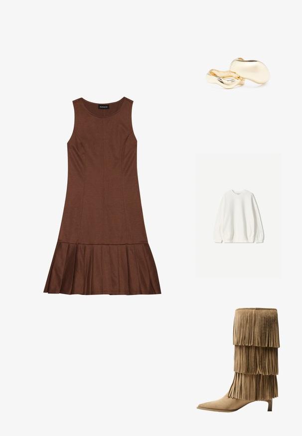 Bershka Sweatshirt - white; Braunes ärmelloses Kleid mit tailliertem Oberteil und schwingendem, gefälteltem Saum, gefertigt aus einem glatten Material mit sichtbaren Nahtdetails.; Fransen-Stiefelette aus taupefarbenem Wildleder mit drei Lagen Fransen. Spitz zulaufende Zehenpartie und ein niedriger Blockabsatz. Durchgehend glatte Oberfläche.; Goldfarbene Ohrringe mit einer organischen, bohnenähnlichen Form und glatter, reflektierender Oberfläche; verfügen über ein minimalistisches Design ohne sichtbare Hardware.