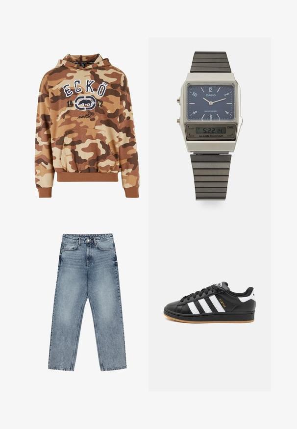Hnědá maskáčová mikina s kapucí, přední kapsou, elastickými manžetami a lemem. Obsahuje bílé grafické písmo "ECKŌ 1972" a design loga. Měkká textilie.; Světle modré džíny z denimu se střihom rovnými nohavicemi, viditelným šitím, designem s pěti kapsami a knoflíkovým zapínáním v pase.; Černé tenisky s bílými pruhy. Vyznačují se texturovaným koženým svrškem, šněrováním a gumovou podrážkou. Logo "Campus" ve zlaté barvě.; Digitální hodinky Casio s modrým ciferníkem, stříbrným pouzdrem a vrstveným černým gumovým remínkem. Zobrazuje čas a nastavení alarmu. Voděodolné.