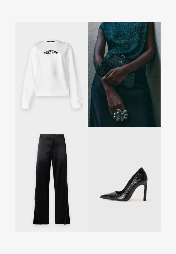 Bílá sweatshirt s kulatým výstřihem a dlouhými rukávy. Černý grafický text na hrudi. Měkká látka s mírně zkráceným střihem.; Černé saténové kalhoty s širokými nohavicemi, s třásněmi podél bočních švů a plochým pasem. Hladký zadní díl bez kapes.; Černý lodičkový bot s špičatou špičkou, pokrytý texturou krokodýlí kůže, s elegantním designem, vysokým stiletto podpatkem a hladkým černým interiérem.; Černá kabelka ve tvaru psaníčka s krokodýlím vzorem a stříbrným kováním, držena proti texturovanému šedému pozadí. Vyznačuje se lesklým povrchem.