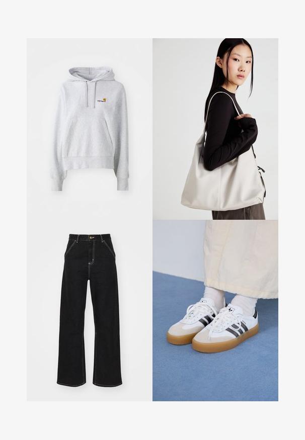 Hellgrauer Kapuzensweatshirt aus einem Baumwollmischgewebe, mit einer Front-Kängurutasche und einem kleinen gestickten Logo auf der Brust.; Schwarze weit geschnittene Jeans aus Denim, mit kontrastierenden weißen Nähten und einem vorderen Knopfverschluss, ausgestattet mit zwei schrägen Fronttaschen.; Weiße Sneaker mit schwarzen Streifen und beigen Wildlederakzenten. Besitzen eine strukturierte Gummisohle und flache weiße Schnürsenkel, getragen mit hellen Socken.; Beige Handtasche aus weichem Material, mit einem lässigen Design, gesteppten Details und zwei Schulterriemen. Geeignet für den täglichen Gebrauch.