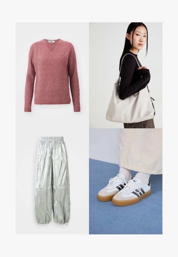V nyakú, hosszú ujjú pulóver puha, bordázott kötésből. Színe porrózsaszín, laza szabással és ejtett vállakkal a kényelem érdekében.; Ezüst, könnyű cargo nadrág fényes felülettel, rugalmas derékpánttal, ráncolt mandzsettával és két nagy elülső zsebbel.; Fehér sportcipő fekete csíkokkal és bézs velúr részletekkel. Texturált gumi talppal és lapos fehér fűzőkkel rendelkezik, világos színű zoknival viselve.; Puha anyagból készült bézs kézitáska, laza dizájnnal, varrott részletekkel és két vállpánttal. Mindennapi használatra alkalmas.