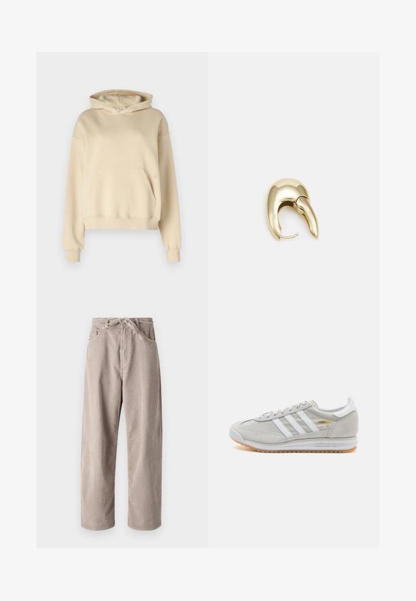 Gina Tricot BASIC ORIGINAL HOODIE - Sweatshirt - rainy day; Beigefärgade kordflorsebyxor med lös passform, med dragsko i midjan, två framfickor och vertikal ribbad textur.; Ljusgrå sneaker i mocka och mesh, med tre vita ränder, rund tå och en sula av gummi. Guldlogotyp som accent vid snörningen.; Örhänge i guldtonad metall med en elegant, böjd design. Har en distinkt spetsig form, polerad yta och gångjärnslås.