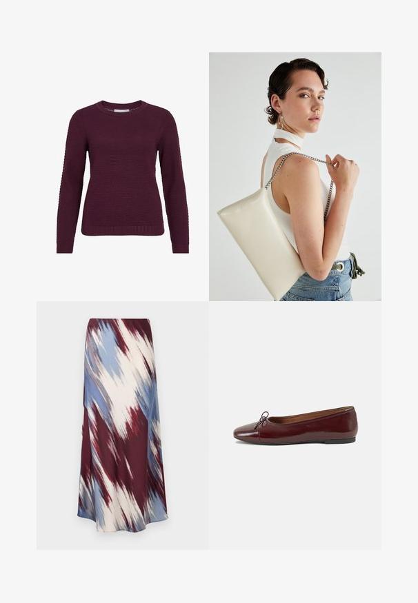 Burgundowy sweter pulower z fakturowanym wzorem w plaster miodu, okrągłym dekoltem, długimi rękawami oraz ściągaczami na mankietach i dole.; Długa spódnica z skośnym wzorem tie-dye w kolorach burgundowym, niebieskim i kremowym, wykonana z miękkiego materiału o płynnej sylwetce i delikatnym połysku.; Bordowe baleriny z lakierowanej skóry z zaokrąglonym noskiem, małą kokardką z przodu oraz niską, czarną gumową podeszwą. Gładka tekstura.; Biała prostokątna kopertówka wykonana z błyszczącego materiału, z srebrnym łańcuszkiem. Modelka pozuje, prezentując torebkę na jednolitym tle.