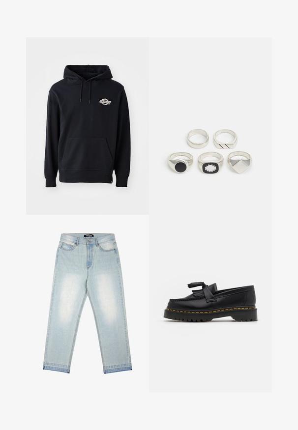 Sudadera negra con capucha, que incluye un bolsillo canguro en la parte frontal, capucha con cordón y un pequeño logo bordado en el lado izquierdo del pecho. Tejido suave, corte casual.; Pegador BARROW - Vaqueros holgados - sand washed blue; Mocasín de cuero negro con un acento de borlas, que presenta una suela gruesa negra y costuras amarillas a lo largo del borde. Acabado texturizado.; Cinco anillos de plata: uno con un detalle circular negro, uno con un patrón geométrico en blanco y negro, y otros con diversas formas y acabados.