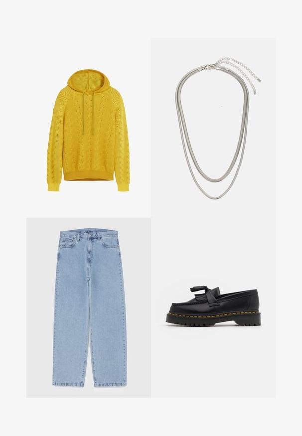 Felpa gialla lavorata a maglia con motivo testurizzato, cappuccio con coulisse e polsini e orlo a coste. Il tessuto presenta un design ondulato.; Jeans in denim azzurro chiaro con design a gamba dritta, caratterizzati da una vita media, cinque tasche e chiusura con bottone e zip.; Mocassino in pelle nera con un'accento a frange, dotato di una suola nera spessa e cuciture gialle lungo il bordo. Finitura testurizzata.; Collana in metallo argentato a tre strati caratterizzata da catene sottili e flessibili con una leggera lucentezza, fissata con un gancio a molla e una catena regolabile.