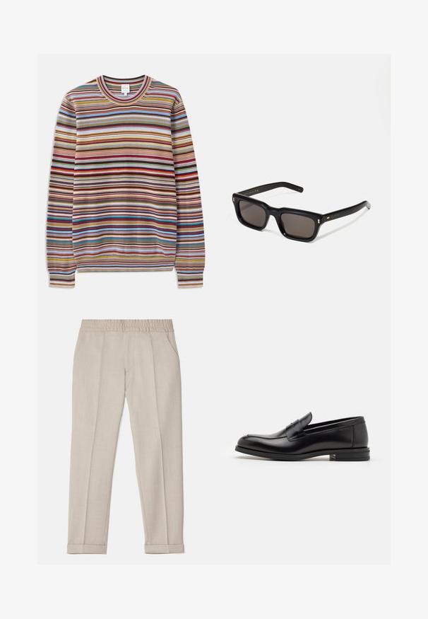 Pulover rayat cu guler rotund, realizat dintr-un material texturat, cu dungi orizontale multicolore în nuanțe de roșu, albastru, galben și maro.; Filippa K TERRY CROPPED TROUSERS - Pantaloni - sage melange; Mocasini din piele neagră cu o textură netedă, vârf rotund și o curea decorativă peste partea superioară. Toc mic, design minimalist.; Ochelari de soare negri, rectangul care au lentile întunecate, ramă din plastic gros, accente aurii pe brațe și logo-ul brandului gravat pe mâner.