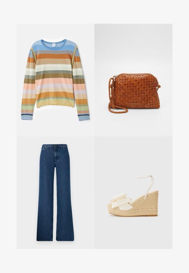 Pulover tricotat cu dungi în nuanțe de albastru, portocaliu, verde și pastel. Prezintă o textură ribbed, guler rotund și accente decorative pe mâneci.; Jeans din denim albastru, evazati, cu talie înaltă, design cu cinci buzunare și închidere cu nasture metalic. Textură netedă, stil casual și cusături minime.; Sandale cu toc wedge, platformă din jute natural, partea superioară din material crem și două accente florale suprapuse; dispune de o curea subțire la gleznă cu cataramă.; Geantă din piele împletită de culoare maro, tip crossbody, cu închidere cu fermoar, formă rotunjită și curea împletită. Prezintă o mică placă logo rectangulară.