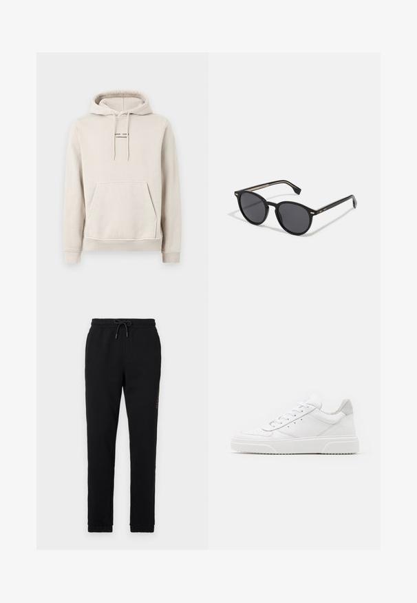 Beige Kapuzenpullover aus weichem Stoff, mit Kängurutasche, Kordelzugkapuze und kleinem schwarzem Textlogo auf der Brust.; Schwarze Sweatpants aus Baumwolle mit einem elastischen Bund und verstellbarem Kordelzug; ausgestattet mit Seitentaschen und schmal zulaufenden Knöchelbündchen.; Weiße Leder-Sneaker mit glatter Oberfläche, rundem Zehenbereich, flachen Schnürsenkeln und strukturiertem Schuhsohlen. Graues Wildleder-Detail an der Ferse.; BOSS Sonnenbrille - black