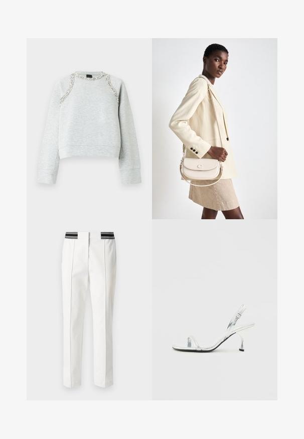 Szürke, rövidített fazonú pulóver, ezüst díszítésekkel a nyakkivágás és a vállak mentén, puha pamut anyagból készült.; Marc Cain Nadrágok - white; Ezüst lakk bőr slingback magassarkú szandál keskeny lábujj pánttal, állítható csattal és karcsú sarkal.; COACH EMMY SADDLE BAG 23 - Kézitáska - chalk
