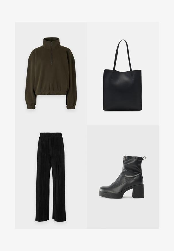 Olíva zöld, rövidített pulóver, puha anyagból készült, magas gallérral, fél cipzárral, rugalmas mandzsettákkal és derékkal.; Fekete pliszírozott nadrág gumis derekkal. Széles lábakkal rendelkezik, sima, texturált anyagból készült, függőleges csíkokkal.; Fekete bokacsizmák sima bőrből, oldalsó cipzárral, vastag, texturált sarkú és lekerekített orrú dizájnnal.; Fekete bőrtáska sima felszínnel, téglalap alakú, két hosszú füllel. Nincs látható fémkiegészítő vagy díszítés.