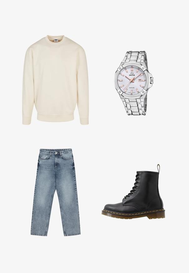 Crème kleurige sweatshirt met een geribde halslijn en boorden. Heeft een losse pasvorm, zachte textuur en geen zichtbare patronen of graphics.; Lichtblauwe denim jeans met een rechte pijp, zichtbare stiksels, vijf zakken en een knoopsluiting in de taille.; Zwarte leren enkellaars met ronde neus, vetersluiting met oogjes, oranje stiksels en een chunky doorzichtige zool. Aan de achterkant bevindt zich een trekband.; Zilveren roestvrijstalen horloge met een gestructureerde witte wijzerplaat, rosegouden accenten, datumaanduiding en een schakelsband. Saffierglazen dekking.