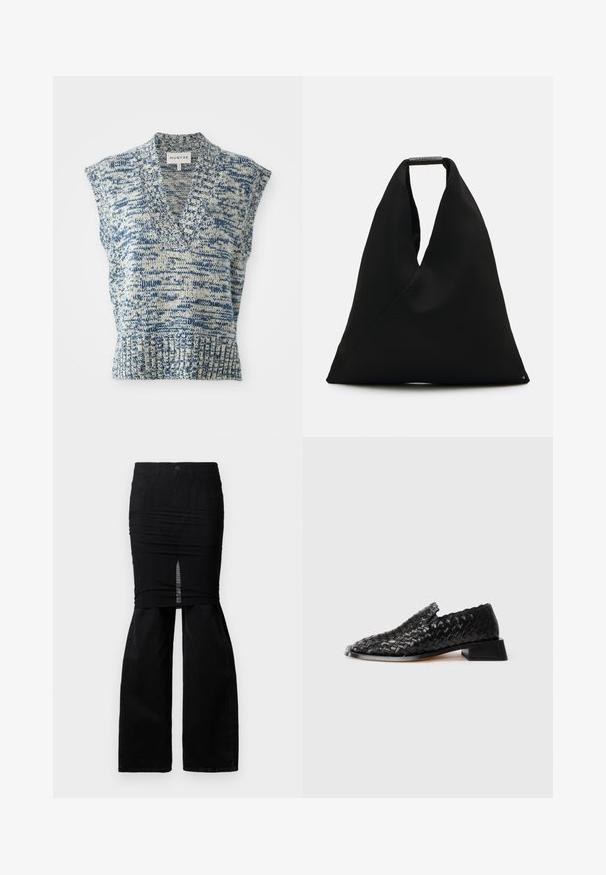 Ärmelloses Strickoberteil in Blau und Creme mit V-Ausschnitt, strukturiertem Muster, geripptem Saum und weiten Schulteröffnungen. Markenlabel: MUNTHE.; Schwarzer Jeansrock mit einem engen oberen Teil und ausgestellt im unteren Bereich, mit geraffter Textur und einem Schlitz vorne.; Schwarzer, geflochtener Leder-Slipper mit niedrigem Blockabsatz und gewelltem Rand, auf weißem Hintergrund präsentiert.; Schwarze Stofftragetasche mit einem einzigartigen V-förmigen Design und glatter Textur. Verfügt über einen kurzen Griff mit minimalistischem Hardware-Detail.