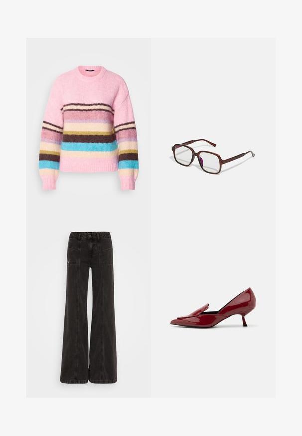 Sweter dzianinowy w jasnoróżowym kolorze z wielokolorowymi poziomymi paskami w odcieniach brązu, niebieskiego, kremowego i żółtego. Posiada okrągły dekolt i ściągacze przy rękawach.; Czarne dżinsy o szerokich nogawkach, wykonane z denimu, z wysokim stanem, przednimi kieszeniami oraz stonowanym przeszyciem wzdłuż szwów.; Czerwone lakierowane szpilki z zaostrzonym noskiem, wsuwanym krojem i niskim obcasem typu stiletto. Gładka faktura z elegancką sylwetką.; Brązowe, prostokątne okulary z przezroczystymi soczewkami i fioletowymi odcieniami. Gładka plastikowa oprawka z prostymi zausznikami i subtelnymi detalami.