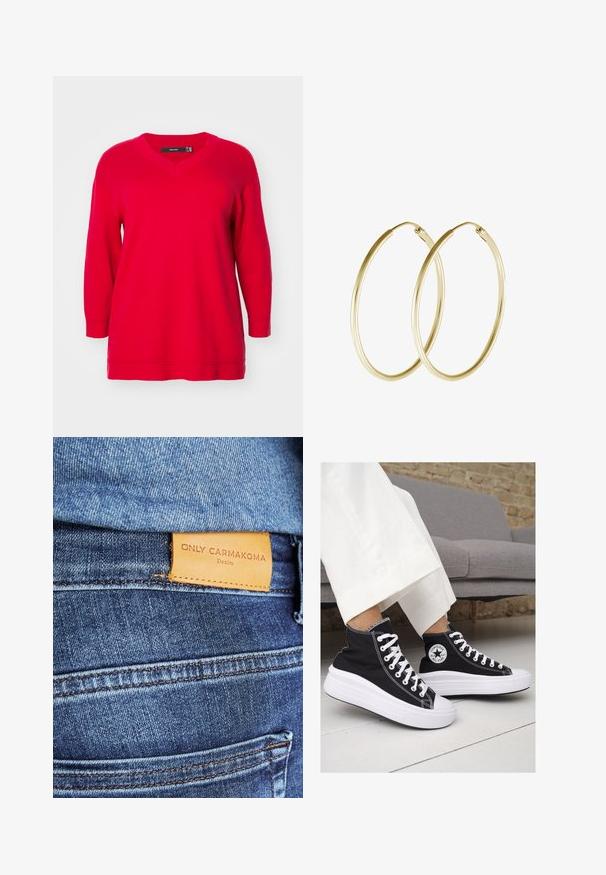 Rode lange mouwen trui met een V-hals, met een ontspannen pasvorm en geribde manchetten, vervaardigd uit een zachte breisel stof.; Blauwe spijkerbroek van denim met een bruin leren label waarop "ONLY CARMKOMA Denim" staat, met zichtbare stiksels en een zijzakdetail.; Zwarte canvas hoge sneakers met witte rubberen zolen en veters. Voorzien van een cirkelvormig logo aan de zijkant en contrasterende witte stiksels.; Gouden hoop oorringen met een glad, rond ontwerp en een glanzende afwerking. Lichtgewicht constructie met een stevige sluiting.