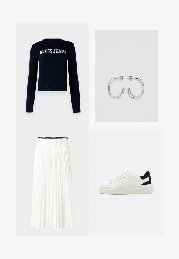 Guess Jeans INTARSIA SWTR - Strickpullover - daring ocean; Faltenrock aus Weiß mit einem schwarzen elastischen Bund, der das "LACOSTE"-Logo trägt. Mittellanges Design mit weicher Textur.; Weiße Leder-Sneaker mit einer dicken weißen Sohle, schwarzem Wildlederakzent an der Ferse und geprägtem Logo an der Seite. Schnürdesign mit sechs Ösen.; Silberne Creolen mit einer glatten, glänzenden Oberfläche. Abgerundete Form, leichtes Design, mit einer Steckverschluss.