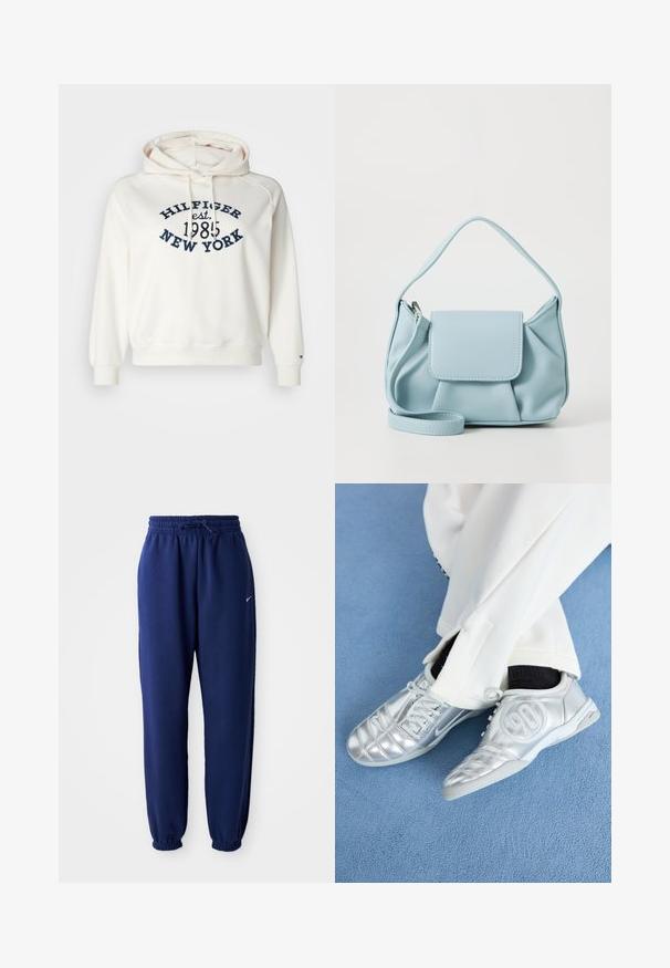 Hvit hettegenser laget av myk stoff, med snøring i hetten, ribbede mansjetter og nederkant, med marineblå "HILFIGER est. 1985 NEW YORK" broderi.; Mørkeblå joggebukser laget av mykt stoff, med elastisk linning med snøring, elastiske mansjetter og en liten hvit logo.; Sølv atletikksko med en glatt, skinnende overflate, med et sydd design og tallet 90 på siden, kombinert med hvite bukser.; Lys blå lærveske med topphåndtak, frontlomme med klaff og avtagbar håndleddsstropp på hvit bakgrunn.