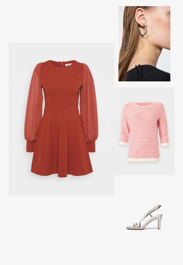 Maglietta a maniche tre quarti color corallo con strisce orizzontali bianche. Presenta un collo e polsini a coste, tessuto morbido e una vestibilità comoda.; Abito rosso con maniche corte a sbuffo in tessuto trasparente, corpino aderente, gonna svasata e zip sul retro. Realizzato in tessuto testurizzato con una finitura liscia.; Sandaletta con tacco alto in argento metallico e punta aperta, dotata di tre sottili cinturini sul piede e di una cinghia alla caviglia con fibbia.; Orecchino a cerchio in argento con finitura lucida, caratterizzato da piccoli dettagli in oro e una forma tondeggiante, indossato sul lobo.