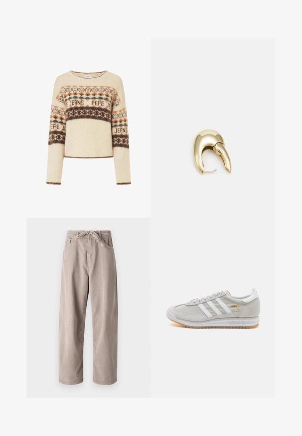 Kremasti pulover dugih rukava s geometrijskim pletenim uzorkom u smešnoj, narančastoj i tirkiznoj boji. Okrugli izrez i skraćeni dizajn.; Bež ženske hlače od kordura u slobodnom kroju, s elastičnim pojasom, dva prednja džepa i vertikalnom rebrastom teksturom.; Svijetlosivi tenisice od antilopa i mrežice, s tri bijele pruge, okruglim vrhom i gumenom potplatom. Zlatni logo akcent blizu vezica.; Zlatne metalne naušnice s elegantnim, zakrivljenim dizajnom. Imaju karakterističan šiljast oblik, poliranu površinu i zatvaranje na šarku.