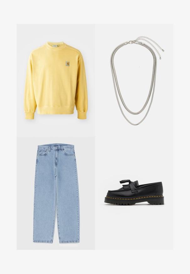 Žlutá mikina vyrobená z bavlny, s kulatým výstřihem, žebrovanými manžetami a malou čtvercovou nášivkou s logem na levém prsu.; Světle modré džíny s rovnými nohavicemi, středním pasem, pěti kapsami a zapínáním na knoflík a zip.; Černé kožené mokasíny s třásněmi, se silnou černou podrážkou a žlutým prošíváním podél okraje. Texturovaný povrch.; Vícevrstvý stříbrný kovový náhrdelník s elegantními, flexibilními řetízky s jemným leskem, zabezpečený karabinkou a nastavitelným řetízkem.
