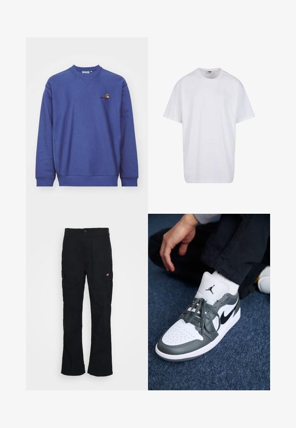 Blå fleecegenser med ribbede mansjetter og søm. Har rund halslinning og en liten brodert logo på brystet. Myk tekstur.; Hvit bomull t-skjorte med korte ermer, rund utringning, avslappet passform, og ingen synlige logoer eller mønstre. Glatt tekstur og minimalistisk design.; Svarte cargo bukser med rett ben-design, laget av slitesterk stoff, med sidelommer og et patch-logo på venstre side.; Nike Air Jordan 1 sneakers i hvit og grå skinn, med en svart logo, perforert tå og flate grå snøring.