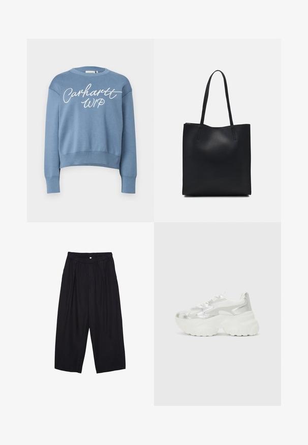 Niebieski sweter z dzianiny z okrągłym dekoltem, długimi rękawami i skróconym dołem. Na przodzie znajduje się biały nadruk z logo "Carhartt WIP".; Czarne spodnie culotte z poliestru z elastycznym pasem, dwoma fałdami z przodu i luźnym krojem. Brak widocznych wzorów lub elementów metalowych.; Srebrny sneaker z teksturowaną siateczką i irydyscentnymi akcentami, z masywną białą podeszwą i sznurowanym zapięciem.; Czarna skórzana torba tote o gładkiej fakturze, prostokątnym kształcie i dwóch długich uchwytach. Brak widocznych elementów metalowych i ozdób.