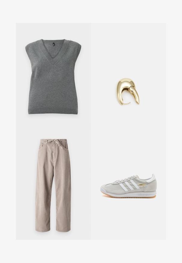 Mouwloze grijze gebreide sweater vest met V-hals en ribbelranden, plat weergegeven tegen een lichte achtergrond.; Beige corduroybroek met een losse pasvorm, voorzien van een tailleband met trekkoord, twee voortassen en een verticale ribbelstructuur.; Lichtgrijze sneaker van suede en mesh, met drie witte strepen, ronde neus en een gumrubberen zool. Gouden logo-accent bij de veters.; Gouden metalen oorbel met een slank, gebogen ontwerp. Beschikt over een kenmerkende puntige vorm, gepolijste oppervlakte en scharnier sluiting.