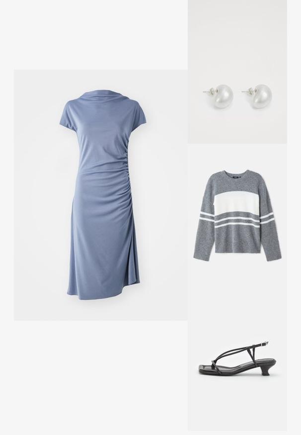 Grauer Pullover mit einem weißen horizontalen Streifen, mit gerippten Bündchen und einem runden Ausschnitt. Aus weich strukturiertem Material.; Kurzärmliges Kleid aus hellblauem Stoff mit einem Schalkragen und seitlichem Raffen, entspannter Silhouette und knielangem Saum.; Schwarze Leder-Sandale mit dünnen Riemen, niedrigem Blockabsatz und quadratischer Spitze. Sie verfügt über einen Schnallenverschluss und eine glatte Textur.; Weiße, strukturierte Clutch mit einem gerafften Design, ausgestattet mit einem goldenen Kettenriemen. Glatte Oberfläche mit subtilen Wellen und abgerundeten Kanten.; Silberne Perlenohrringe in geschwungener Bohnenform. Glatte, glänzende Oberfläche und mit einem Stecker- und Rückverschluss gesichert.