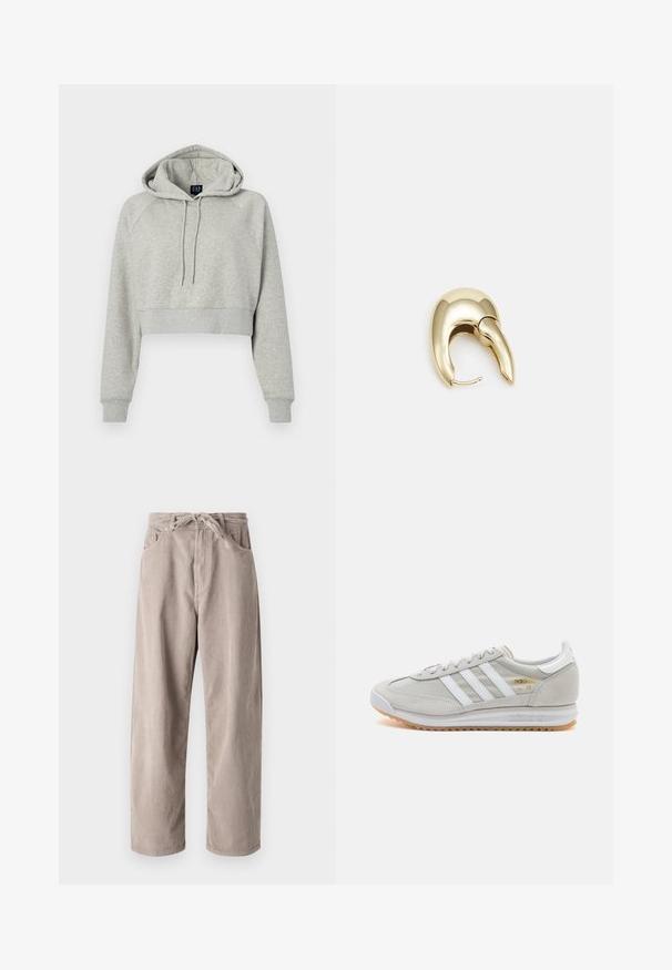 Saīsināta pelēka sporta krekls ar kapuci, aukliņu un ribotām aprocēm. Izgatavots no mīksta auduma ar brīvu piegulumu un raglanu piedurknēm.; Bežīgas korduroja bikses ar brīvu piegriezumu, ar saistāmām jostām, divām priekšējām kabatām un vertikālu ribotu tekstūru.; Gaišpelēka kedas, izgatavotas no zamša un sieta, ar trim baltām svītrām, apaļu purngalu un gumijas zoli. Zelta logo akcenta detaļa blakus auklām.; Zeltīti metāla auskari ar gludu, izliekta dizaina. Ar atšķirīgu smailu formu, pulētu virsmu un eņģu aizdari.