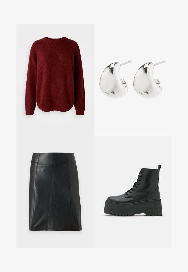 Röd, stickad tröja med rund halsringning, långa ärmar och en mjuk struktur. Designen har en avslappnad passform och sjunker något vid fållen.; Svart läderkjol med en figursydd design. Slät textur, sömmar som markerar formen, och en rak fåll. Minimalistisk och elegant look.; Svarta ankelstövlar med en kraftig platåsål, tillverkade av slätt läder, med snörningsdesign och en dragbaksrem bak.; Silverfärgade stickörhängen med en slät, böjd design. De har en polerad yta och en baksida med nål för säker användning.