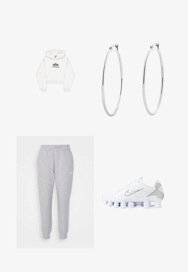 Hoodie corto grigio chiaro realizzato in tessuto morbido, con tasca frontale e logo "Alpha Industries" nero con accenti stilizzati sul petto.; Pantaloni della tuta grigi chiari con vita regolabile, gamba affusolata e un piccolo logo bianco sulla coscia sinistra. Realizzati in un morbido tessuto texture.; Scarpe sportive bianche con tomaia in rete, dettagli argentati e un design unico della suola a molla. Presentano un colletto imbottito e chiusura con lacci per una vestibilità ottimale.; Orecchini a cerchio in argento con una superficie liscia e lucida e una forma circolare sottile. Il design presenta una chiusura sicura.