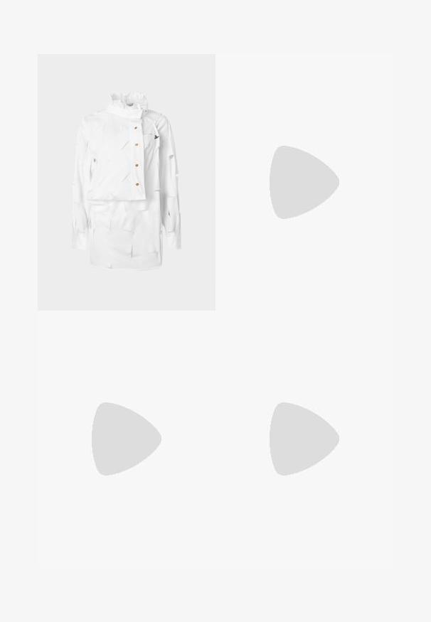 Fehér ing strukturált gallérral, aszimmetrikus kialakítással, gombos záródással és texturált anyagból, rétegezett kivágásokkal és apró logórészlettel.; Fekete, térdig érő szoknya, finom kockás mintával, jól illeszkedő derékrésszel és egyenes szabással. Könnyű anyagból készült.; Fehér magas sarkú pumpa, hegyes orral, finom csillámos textúrával borítva. Ezüst fém sarok kiemeli a kontrasztot. Elegáns dizájn.; Fekete bőr kézitáska kerek formával, puha textúrával és csomózott fogantyúval, aranyszínű fém díszítéssel. Cipzáras záródás.