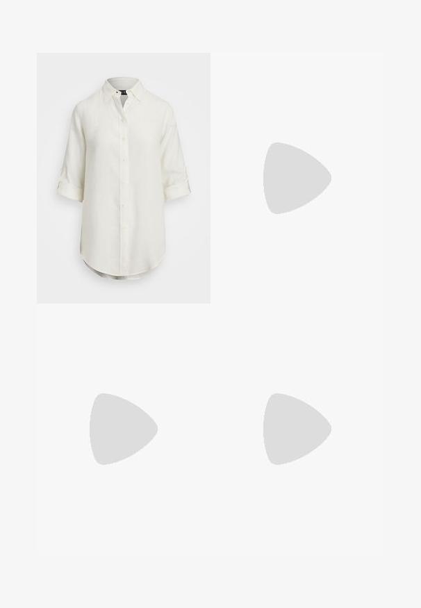 Witte linnen blouse met een knoopsluiting, korte opgerolde mouwen, een kraag en een afgeronde zoom. Voorzien van lichtgekleurde knopen.; Lichtgrijze, wijde broek met een elastische tailleband, gemaakt van een gladde stof. Ze hebben een losse, vloeiende pasvorm zonder zichtbare zakken.; Zwart patent slingback hak met een spitse neus, voorzien van een gestructureerde slangenprint, verstelbare band en een korte, gestructureerde blokhak.; Zwarte leren schoudertas met twee vo pockets, gouden gespen, ritsluiting en een smalle band. Tekstuur oppervlak en compacte rechthoekige vorm.