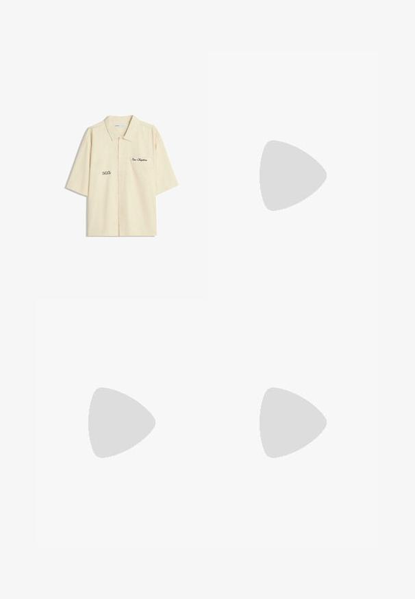 Vit bomull t-shirt med korta ärmar, rund halsringning och avslappnad passform. Slät textur utan mönster eller dekorationer.; Kortärmad, knapp-up skjorta i ljusbeige tyg med strukturerad yta. Har en bröstficka med broderier av "New Chapters" och "NRL".; Mörkblå denimjeans med avslappnad passform, femficksdesign, knäppning och lätt fransad kant. Hållbart material med subtil textur.; Gul lädersko med brun gummisula, rund tå och grön läderdetalj vid vristen. Har guldöglor och sömnadsdetaljer.
