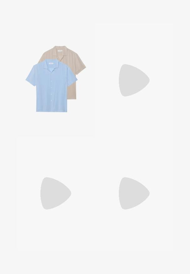 Två kortärmade skjortor visas; en i ljusblå och en i beige. Båda har en kragdesign och knäppning fram, med en slät textur.; Beige shorts gjorda av lättviktig tyg med elastiskt midjeband, slät front och sid sömmar. Har subtil textur och inga fickor.; Svarta läderklackar med rundad tå, rem och spänne, samt en korkfotbädd, med en strukturerad gummisula.; Beige scarf i mjukt tyg, med en slät textur och fransade ändar. Designen är enkel och rektangulär.