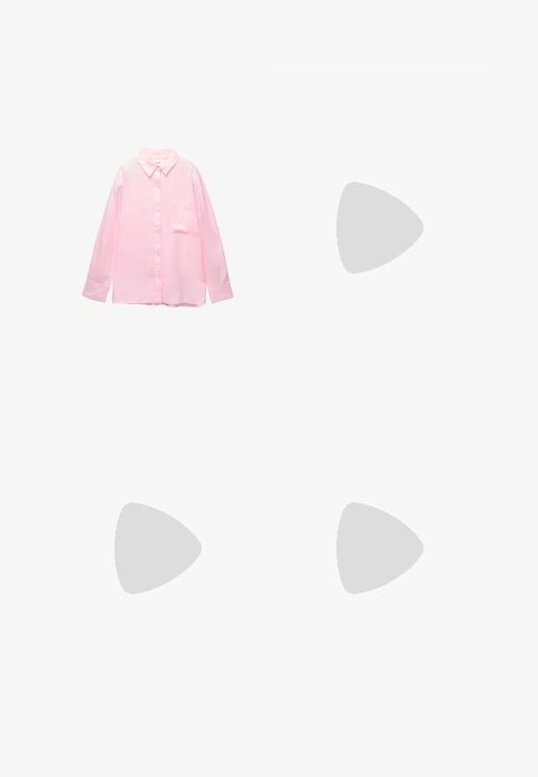 Světle růžová košile na knoflíky s límcem, dlouhými rukávy a náprsní kapsou; vyrobena z hladké tkaniny s jemnou texturou.; Světle modré denimové culottes s vysokým pasem, širokými nohavicemi a roztrhaným lemem. Mají přední zapínání na knoflík a jemné vyblednutí.; Béžové gumové dřeváky s mohutnou černou podrážkou, s širokým otvorem a hladkým, lesklým povrchem. Jednoduchý design s ostrými tvary.; Růžová kabelka z faux kůže se stříbrným řetízkem, srdcovými akcenty, přední sponou a dvěma malými kapsami vpředu.