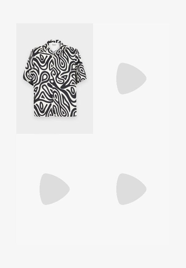 Camicia a maniche corte con bottoni in bianco e nero con motivi astratti e organici a spirale. Realizzata in un tessuto liscio e traspirante.; Pantaloni a righe di un colore crema chiaro con sottili strisce verticali grigie. Presentano una vita elastica e una vestibilità dritta.; Mocassino da uomo in pelle nera con tacco basso e design classico a striscia, mostrato in profilo laterale su sfondo bianco.; Occhiali da sole con montatura in plastica nera, lenti azzurre, forma leggermente arrotondata e dettagli metallici argento sulle aste.