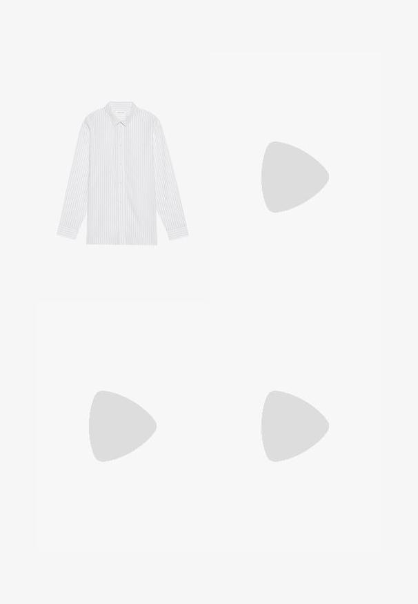 Chemise blanche à boutons avec de fines rayures verticales noires, dotée d'un col classique et de manches longues avec des poignets à boutons.; T-shirt en coton blanc à manches courtes, avec un texte graphique audacieux en noir "NOTORIOUS" et un design "WORLD TOUR 1990" en dessous dans une impression vieillie.; Pantalons larges en tissu bleu foncé avec un motif géométrique orange complexe, dotés d'un front plissé et d'une ceinture ajustée.; Mocassin en cuir noir avec une finition lisse, présentant un design cousu et une accent décoratif en chaîne métallique sur le rand. Talon plat.