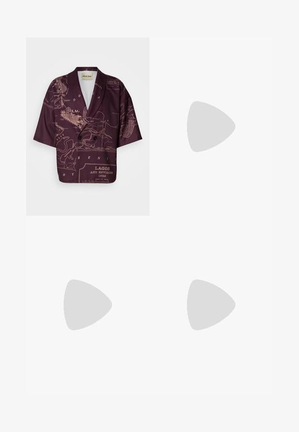 Blazer de manga corta en burdeos profundo con un estampado de mapa de Lagos. Presenta un cuello notch, cierre de doble botón y una textura de tela suave.; Camiseta de manga larga marrón hecha de una tela suave, con escote redondo y un corte holgado, con puños y dobladillo de canalé. Sin gráficos ni patrones.; Pantalones de pierna ancha morados con un estampado de mapa en un tono más claro. Confeccionados en una tela suave, presentan pliegues y una cintura elástica.; Botas de ante marrón hasta el tobillo con punta redondeada, que cuentan con cordones y una lengüeta en la parte posterior, montadas sobre una suela de goma con una superficie texturizada.